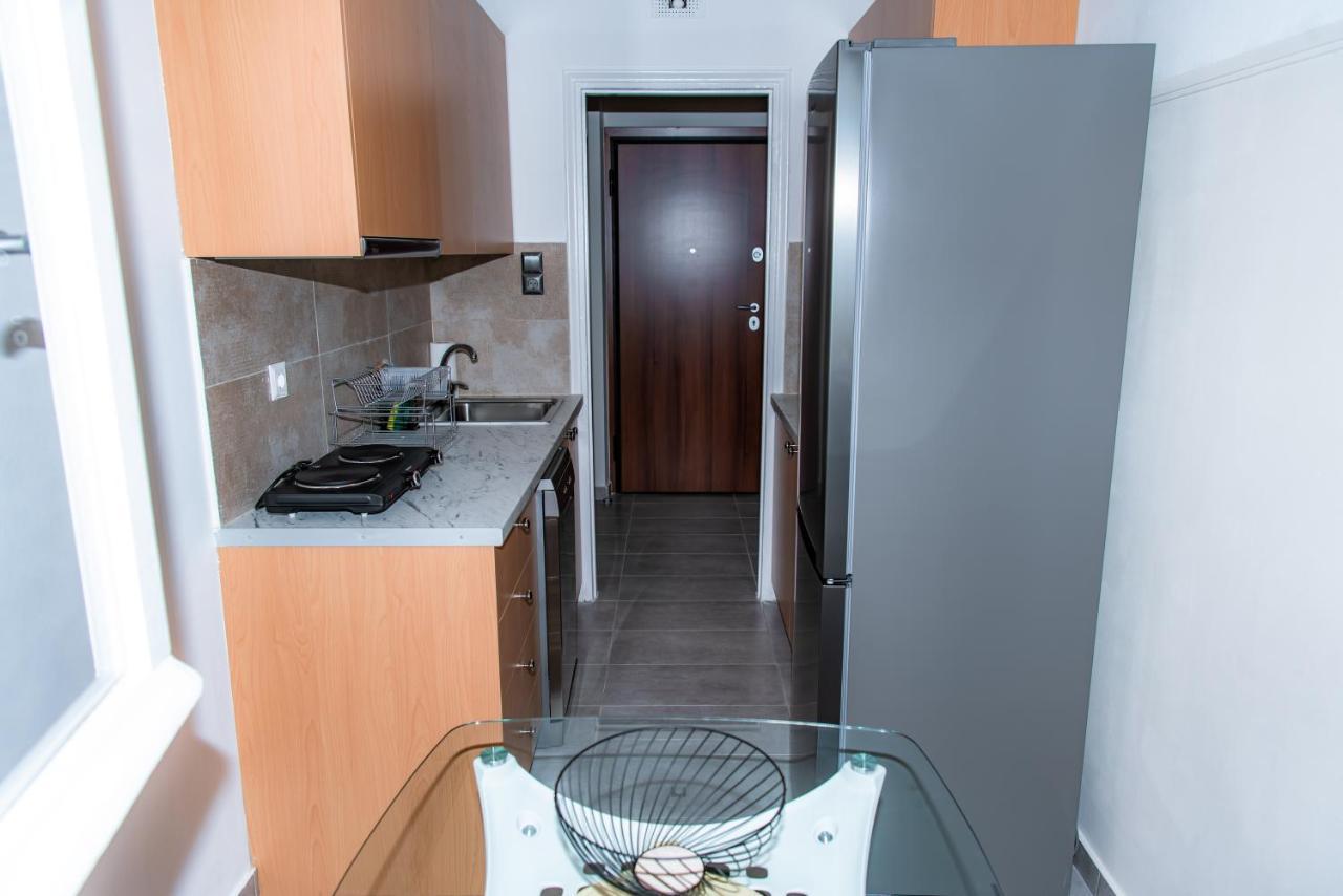 Pnika 3 *