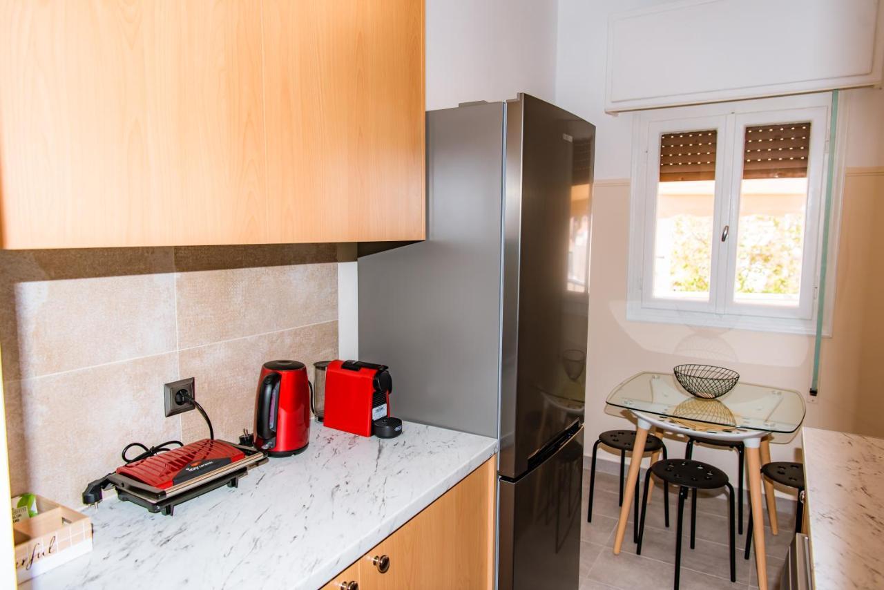 Pnika 3 * Athens