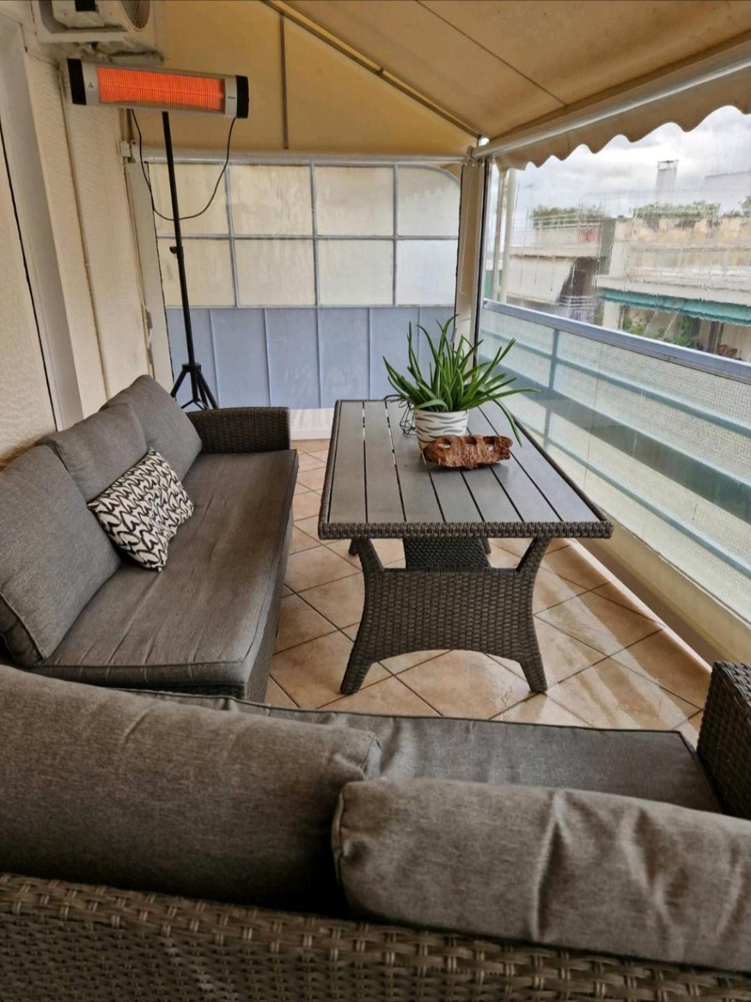 Pnika 3 *